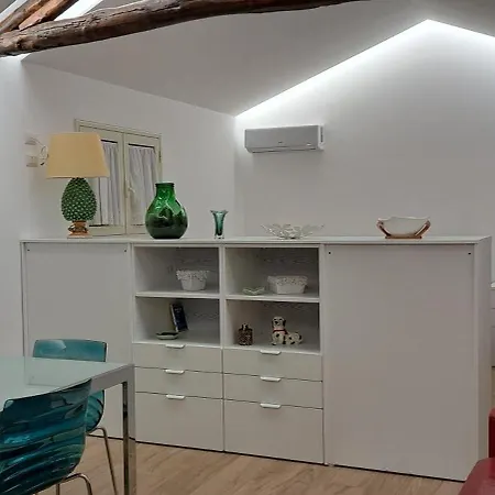 Casa Giulia קסטלבונו